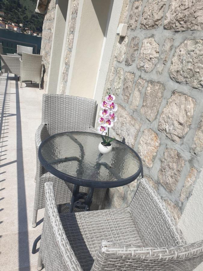 Savic Apartments コトル エクステリア 写真